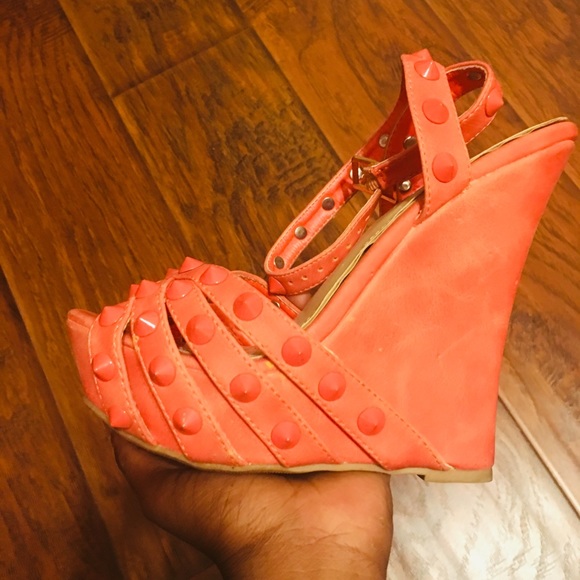 Coral Spiked Wedges ( or Orange, if you prefer ) - Picture 5 of 7